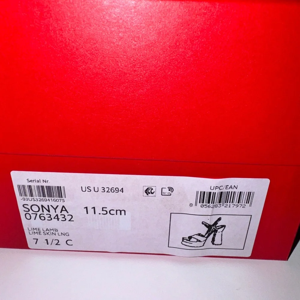 Ferragamo Sonya Heel in Lime - Picture 13 of 13